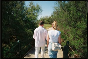 Wildflowering: 2026's No-Labels Dating Trend, Explained